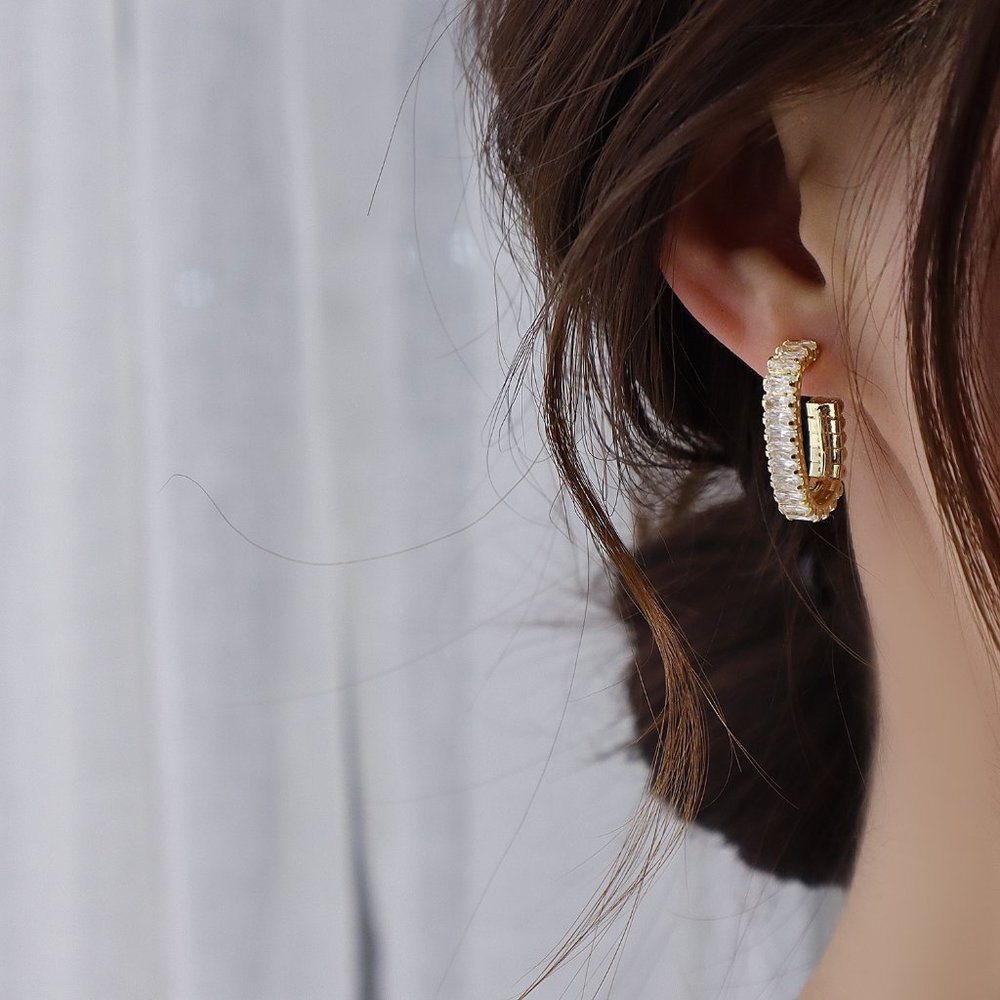NEW 14K Gold Plated Baguette Diamond Hoop Earrings - Picture 4 of 7